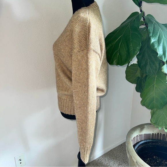 Ralph Lauren Women’s V-Neck Metallic Gold Shimmery Sweater NWT Medium - Picture 8 of 16